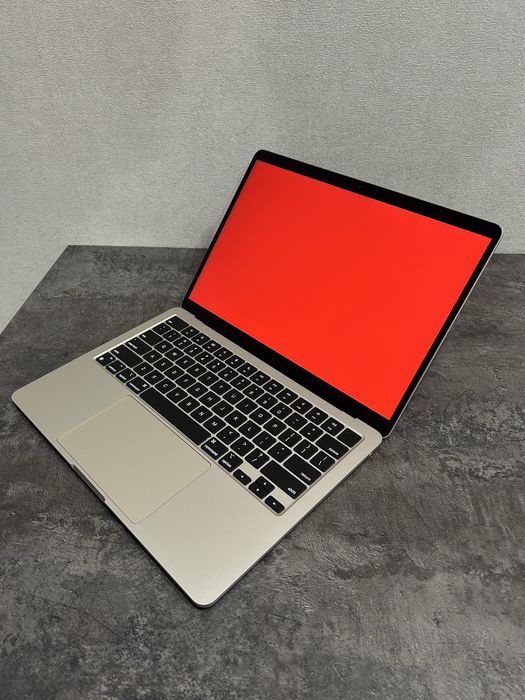 MacBook Air (M2, 2022 г.)