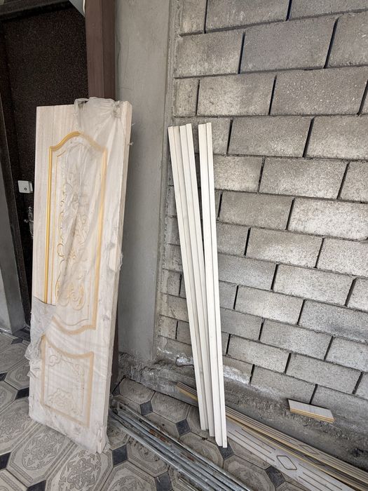 Деревенная дверь в комплекте