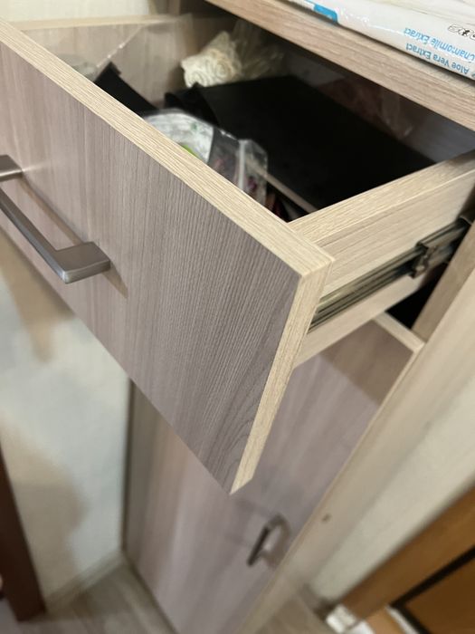 Шкафчик для книг