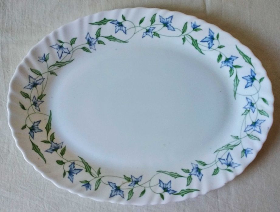 Новое овальное блюдо из закаленного стекла (ОАЭ)