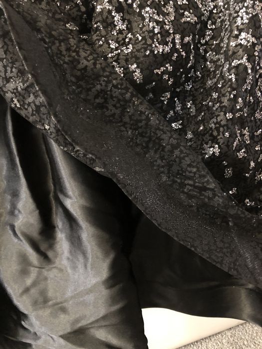 Платье праздничное,шикарное.