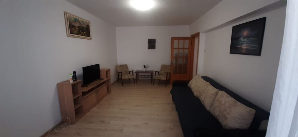 Inchiriez apartament 2 camere decomandat