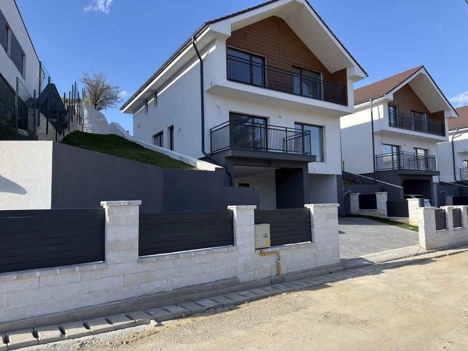 Vând casă individuala in Feleacu