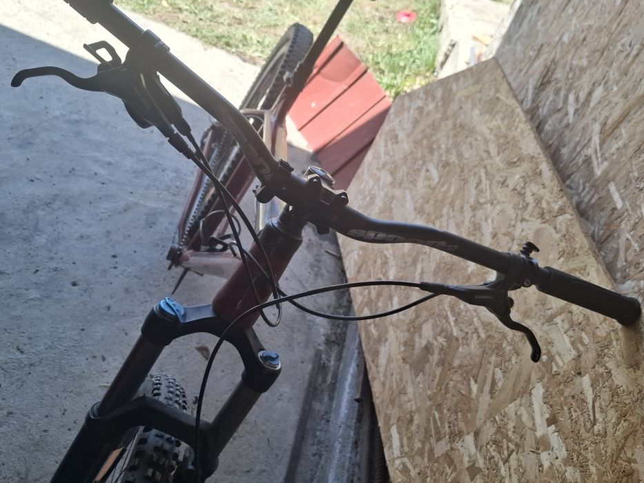 Vand  sau schimb bicicleta Vitus
