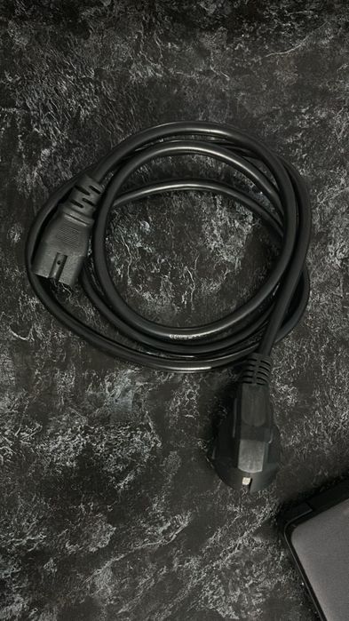 Продаеться принтер HP LaserJet P1102
Б/у
Есть провод в комплен