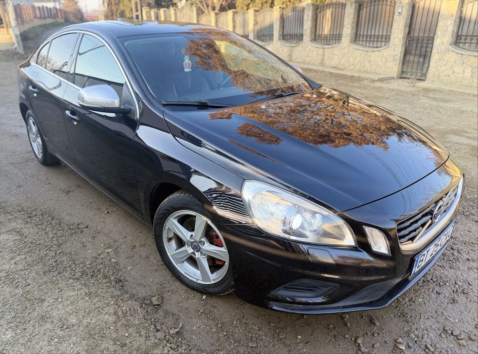 Volvo S60 D3 * R-Design * 2.0 (5 cilindri) *Euro 5*