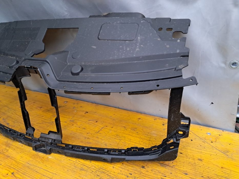 Грил решетка панел Renault Austral