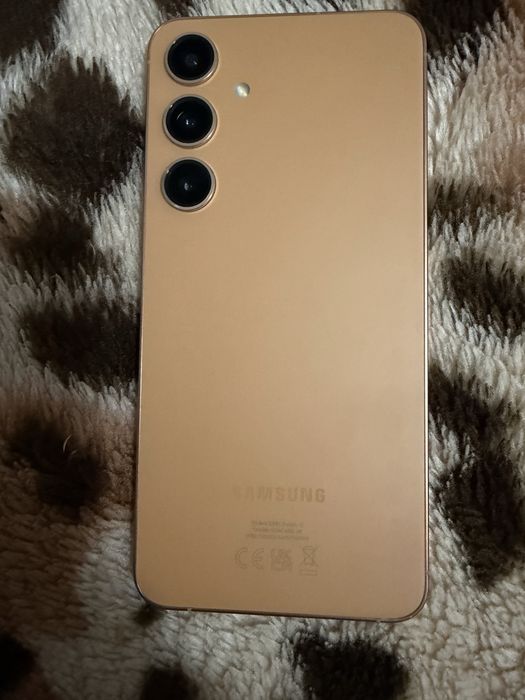 S24 plus.          M