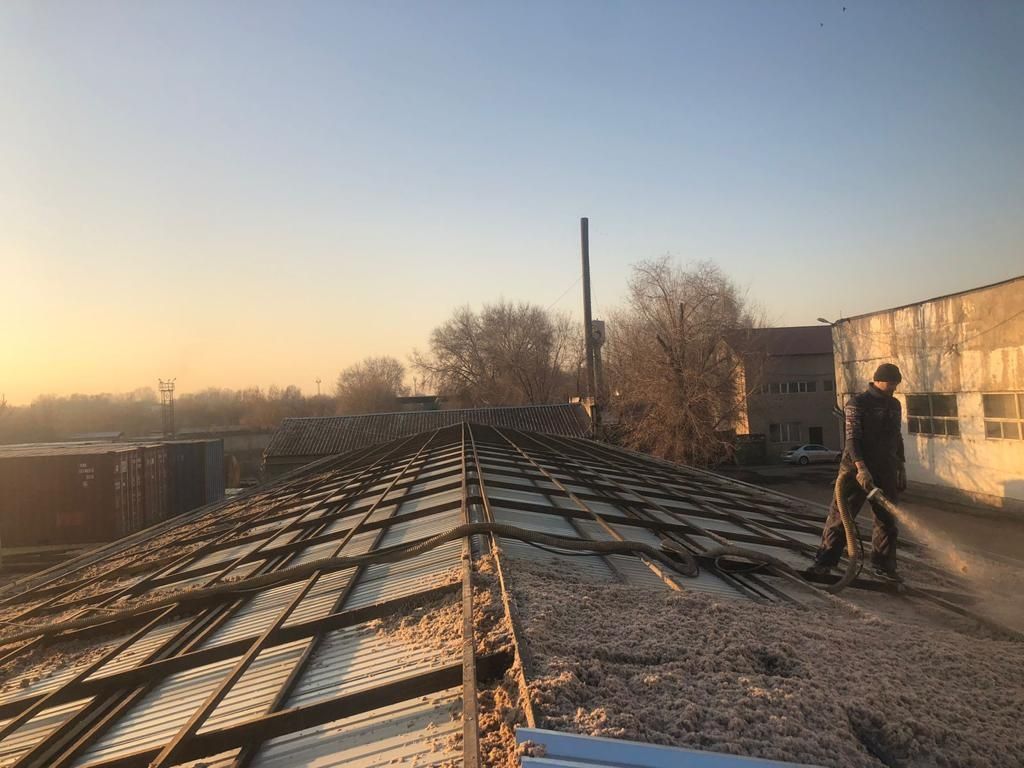 Эковата 500 тг утепление крыши потолка чердака домов - Cтроительные ...