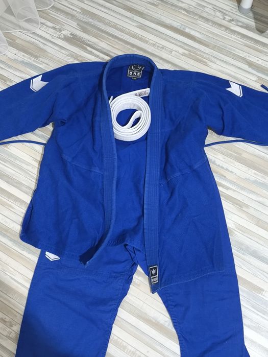 кимоно джиуджитсу ONE