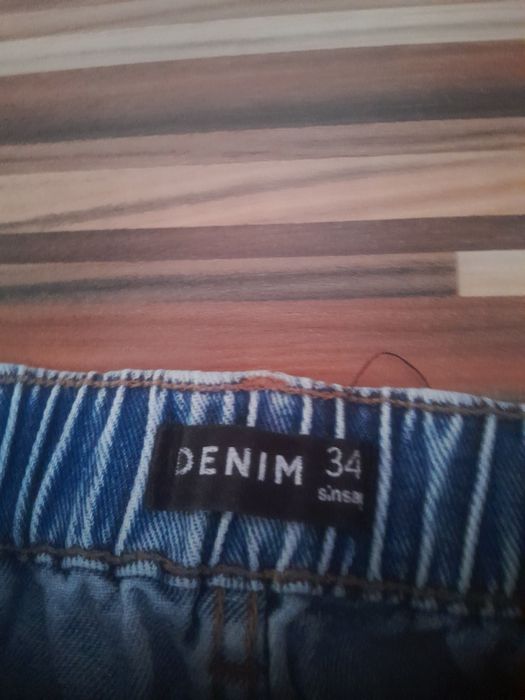 Дънки за момиче размер 32 и34