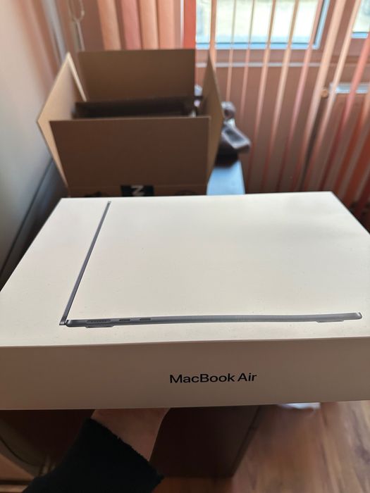 Apple Macbook M4 2025