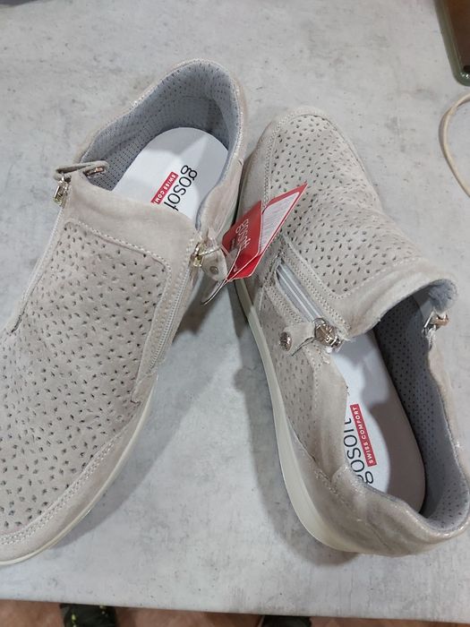 Vand pantofi de dama