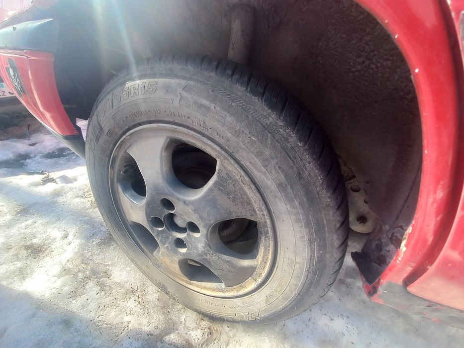 Титановые диски с резиной.