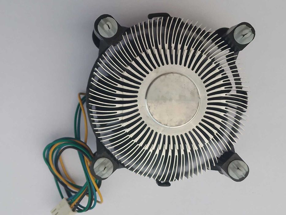 Боксово охлаждане за процесор Intel Socket LGA 775