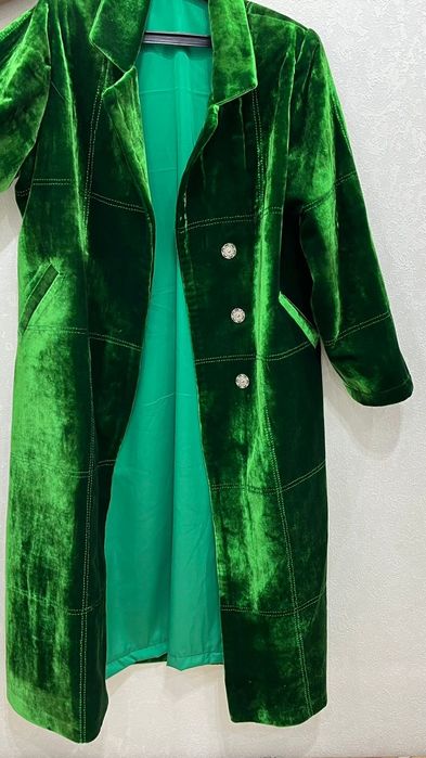 Женский бархатный тренч,