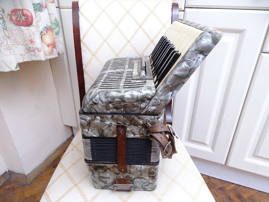 Акордеон "Weltmeister" – винтидж украса, декор - дом или заведение