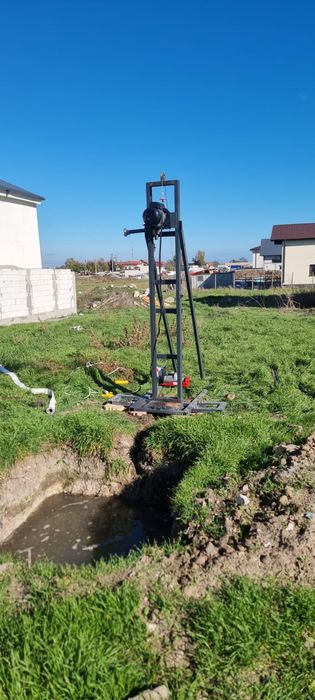 Vand urgent utilaj pentru foraj puturi ( fantani )