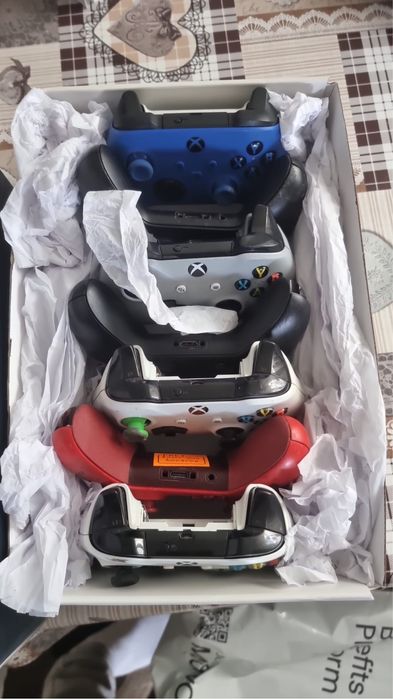 Serviciu Reparatii manete/ controller xbox, ps4, ps5 orice model!!