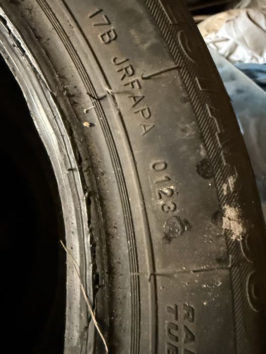 Резина 215/55 R17 летняя