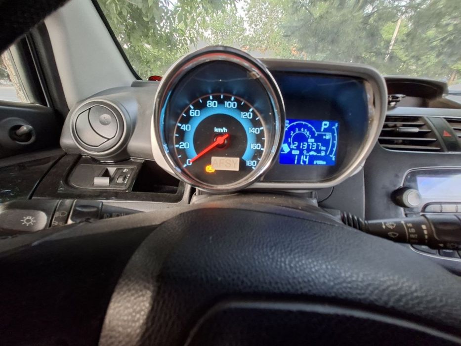 Chevrolet Spark 2017 — 8