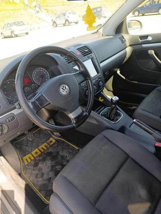 Vând sau schimb golf 5 1,9 tdi