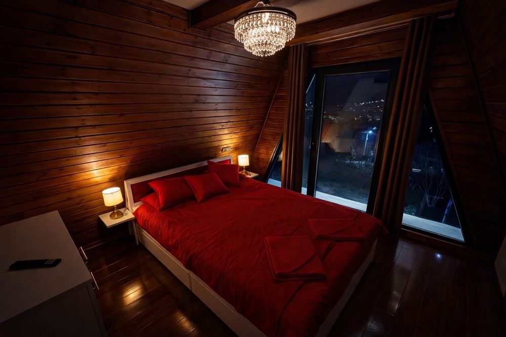 Refugiu A-Frame Premium în Predeal – Natură, Relaxare și Confort Total