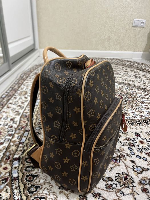 Красивый рюкзакк