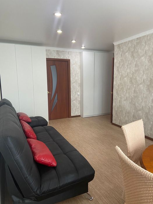 Продаётся с ремонтом и мебелью 3 комнатная квартира в центре - Ansicht 4