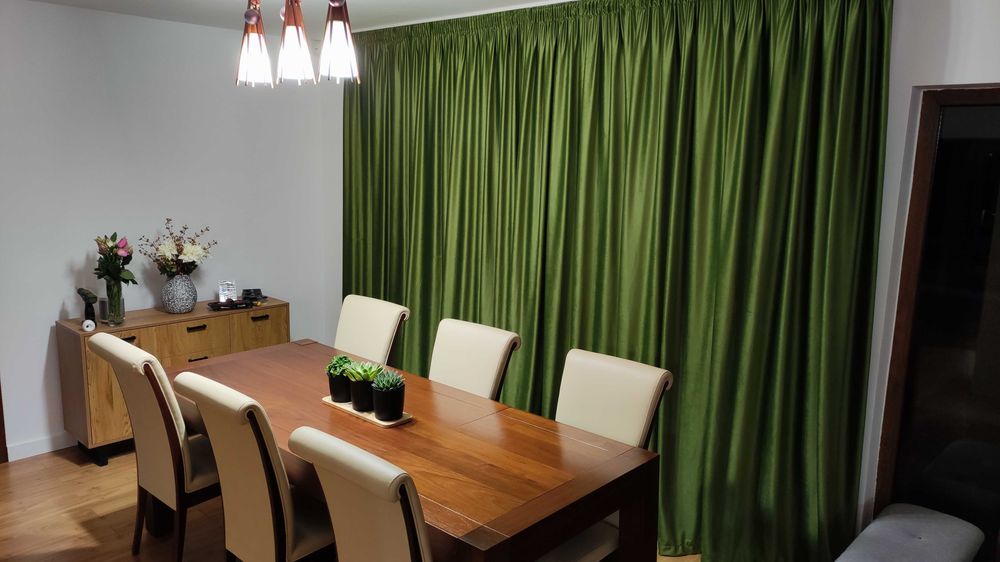 Masa extensibila Lems Legano Wenge cu scaune din piele ecologica 140-200 x 90 x 78 cm pentru sufragerie - living - stare foarte buna
