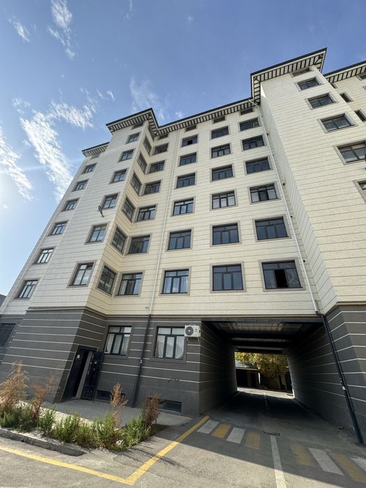 Продается квартира 126 кв, коробка, Аэропорт. Собственник