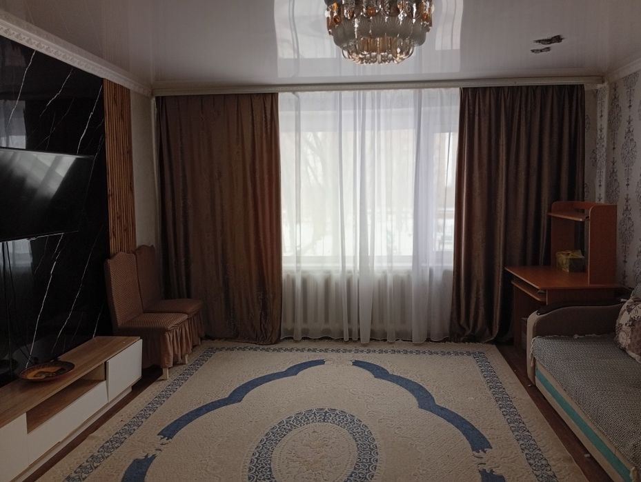 Сдам 2-х комн кв. на длт. срок 100000+ком . услуги+депозит