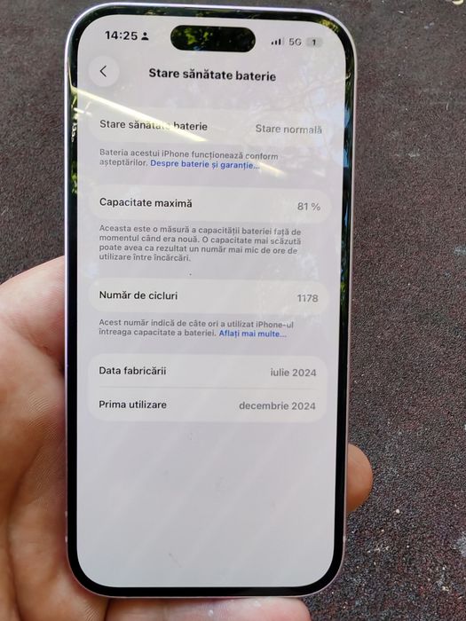 iPhone 15 simplu