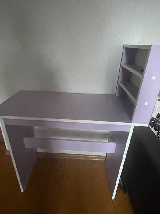 Столик для маникюра