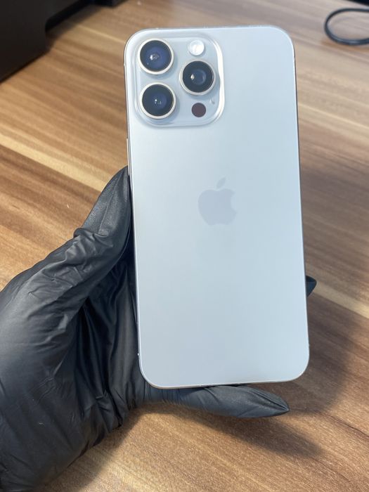 iPhone 15 Pro Max • 256 GB • Natural Titanium