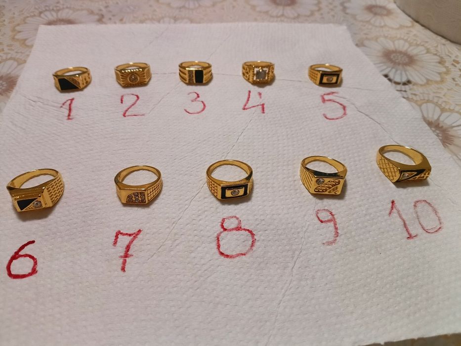 Унисекс пръстен .