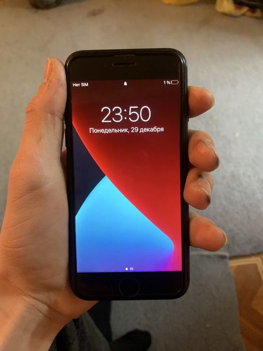 Продам Айфон 7