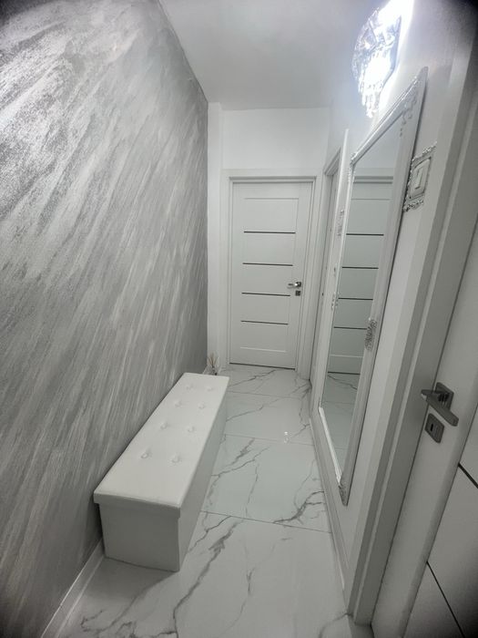 Proprietar vand apartament cochet 2 cam