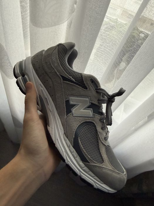 New Balance 2002R