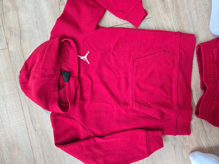Комплект  от две части Nike Jordan  и блуза