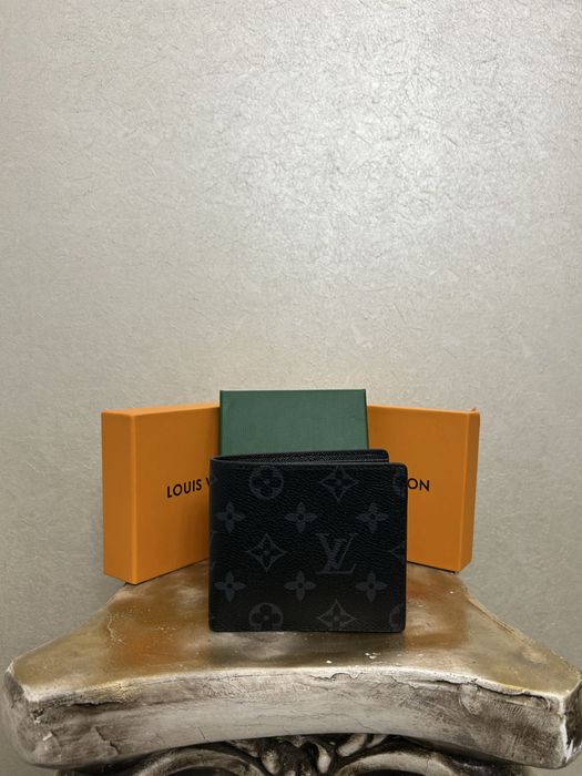 Портфйел Louis Vuitton