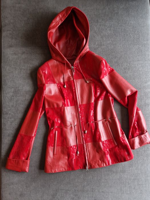 Дамско червено яке от естествена кожа