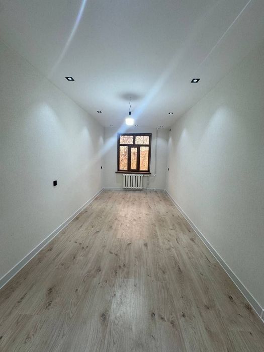 продаётся  3/3/5 Авиасозлар 4, балкон 2на6