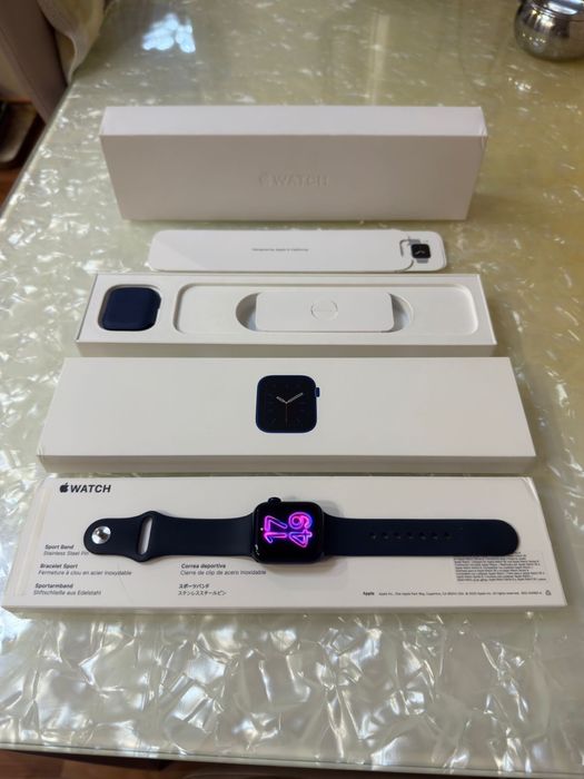 Продам Apple Watch series 6 40 mm