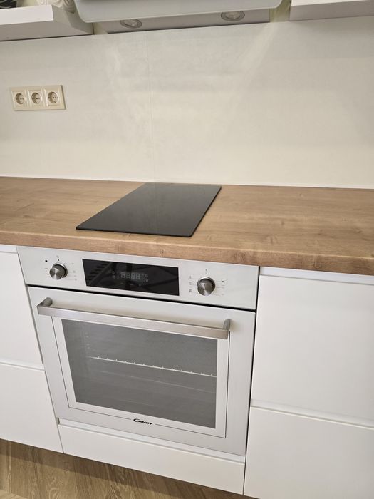 Дава се под наем Тристаен апартамент в Стара Загора, Център - 100 кв.м за 612 € - Снимка #8