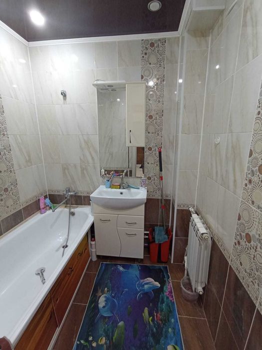 Продается 3 комн. кв. р-н Женис