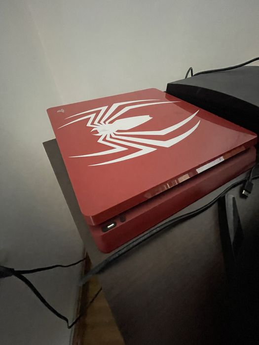 Ps4 slim spider man edition cu foarte multe jocuri