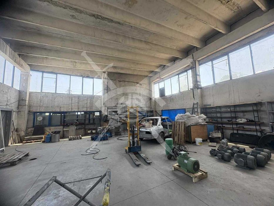 Дава се под наем Промишлена сграда в София, Военна рампа - 500 кв.м за 2500 € - Снимка #10