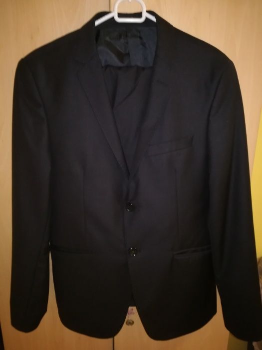 Costum bărbătesc, stilat,marca E.mussi,model deosebit.