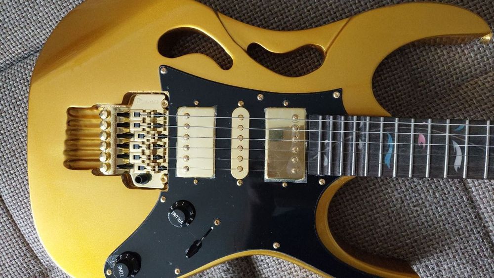 Золотой Ibanez абсолютно новый